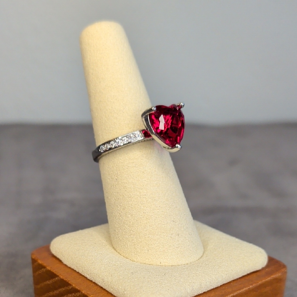 Heart-Cut Red Zircon Stone Ring - Stainless - Picture 6 of 7